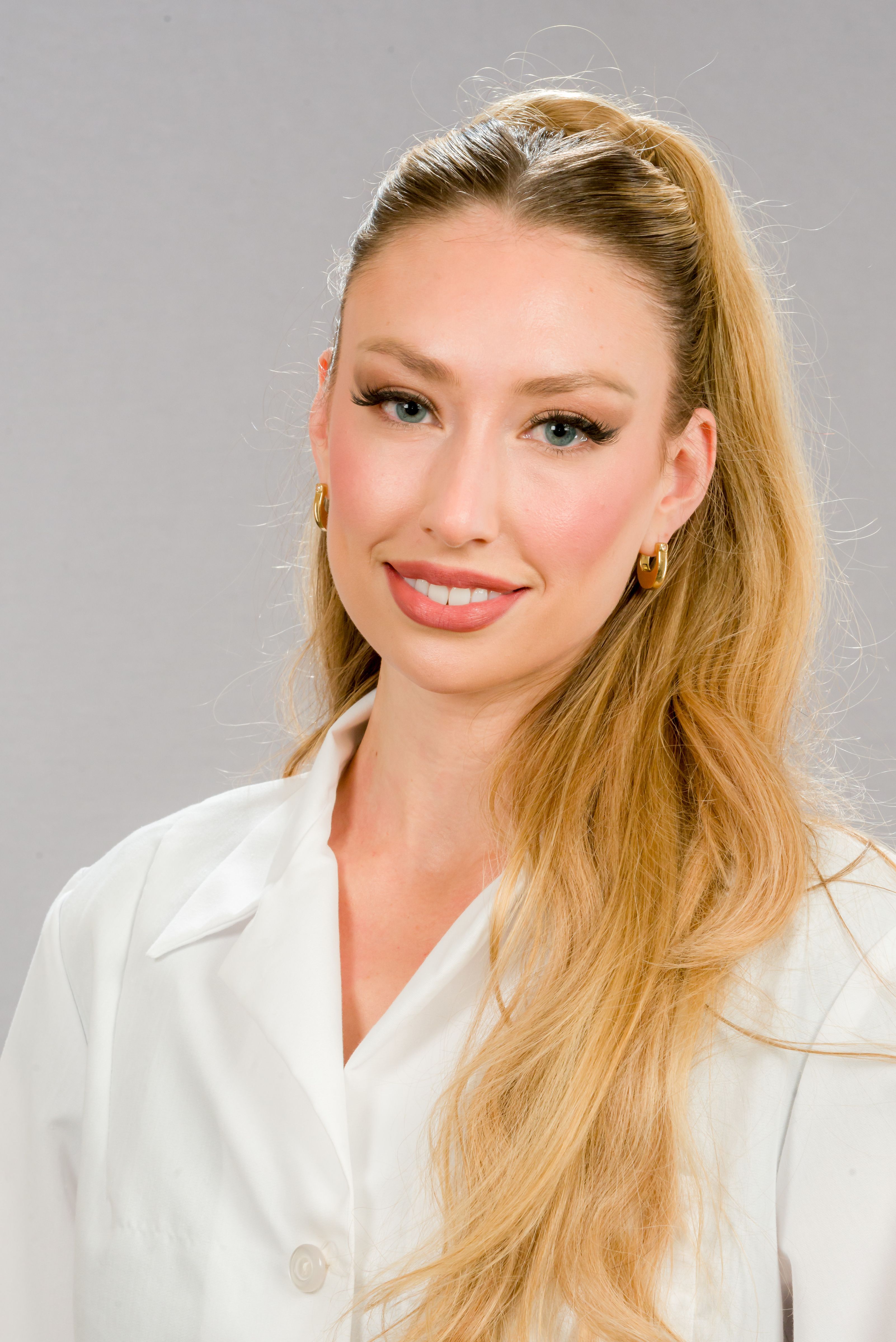 Alexandra Loza, DO